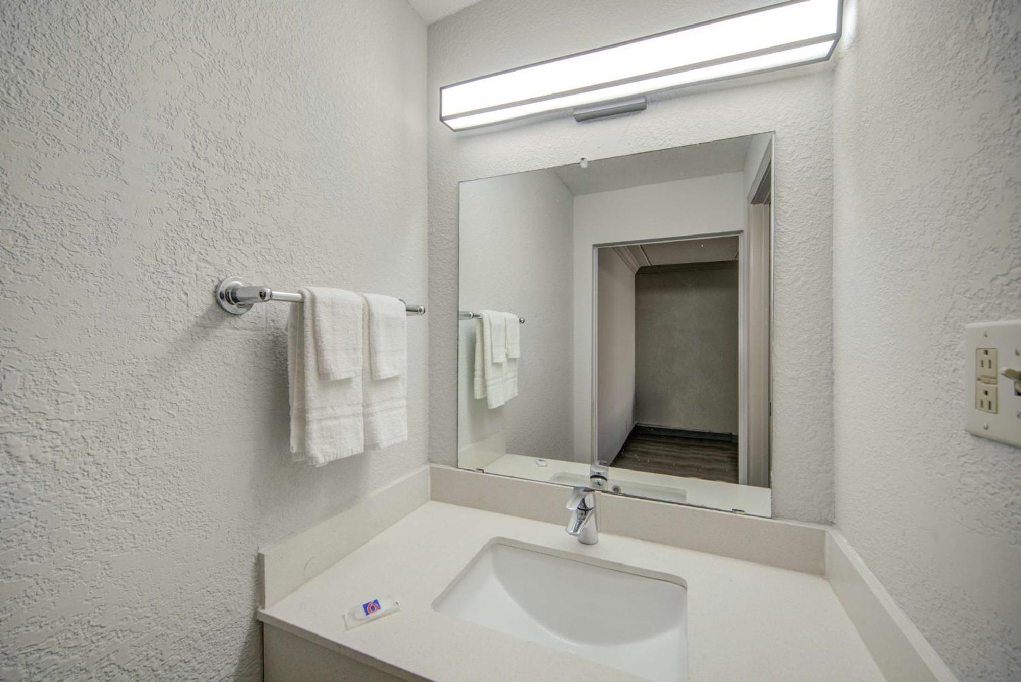 Motel 6 San Antonio, Tx I-35 North Corridor Екстер'єр фото